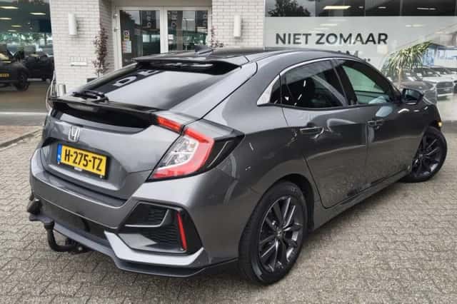 Honda Civic (2020) thumbnail 4