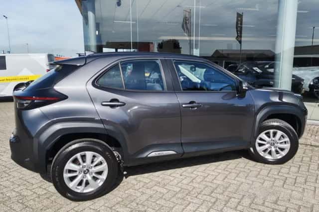 Toyota Yaris Cross (2025) thumbnail 5