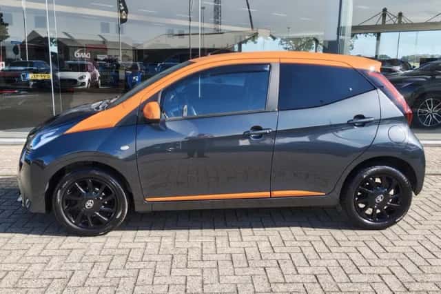 Toyota Aygo (2021) thumbnail 3