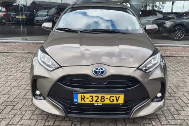 Toyota Yaris (2022) thumbnail 6