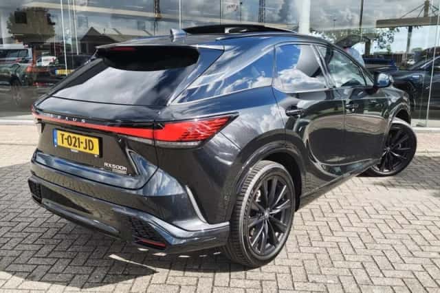 Lexus RX (2023) thumbnail 4