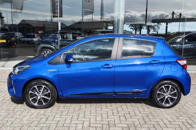 Toyota Yaris (2018) thumbnail 3