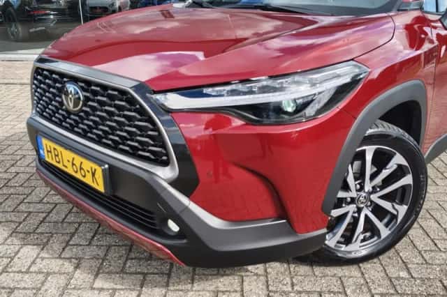 Toyota Corolla Cross (2025) thumbnail 2