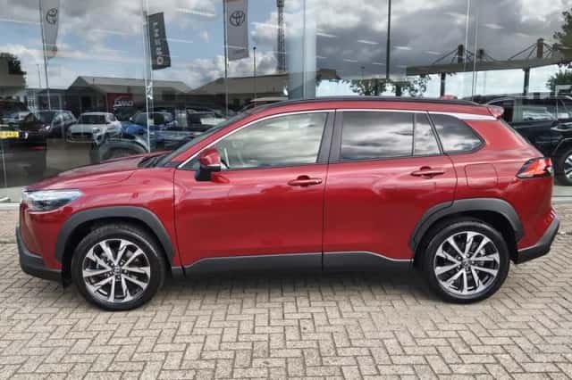 Toyota Corolla Cross (2025) thumbnail 3