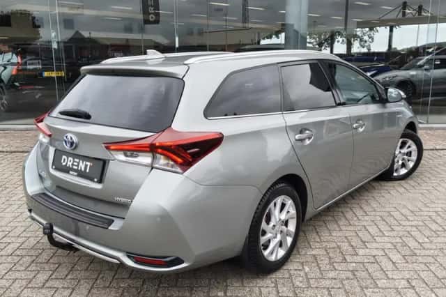 Toyota Auris (2018) thumbnail 4
