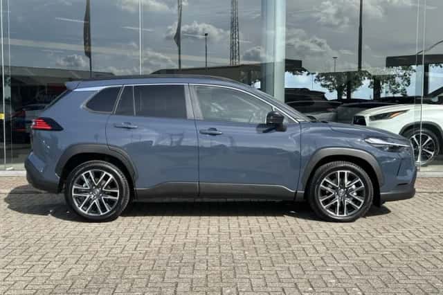 Toyota Corolla Cross (2025) thumbnail 4