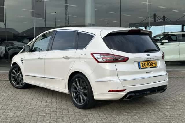 Ford S-Max (2017) thumbnail 3