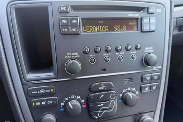 Volvo V70 (2006) thumbnail 4