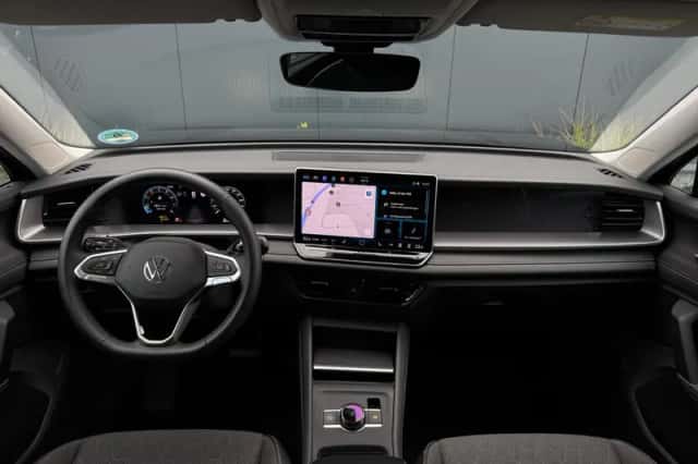 Volkswagen Tayron (2025) thumbnail 2