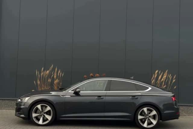 Audi A5 (2017) thumbnail 4
