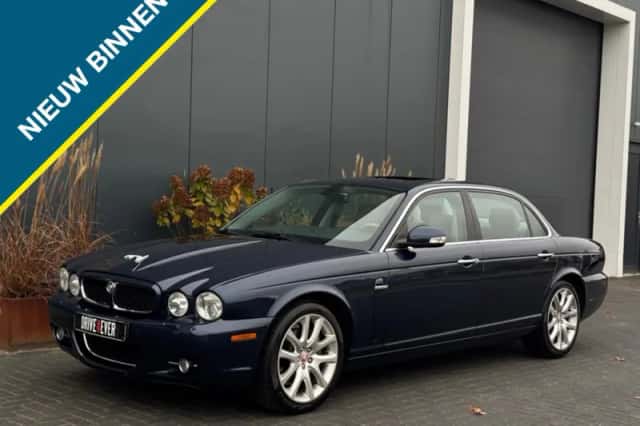 Jaguar XJ (2008) thumbnail 1