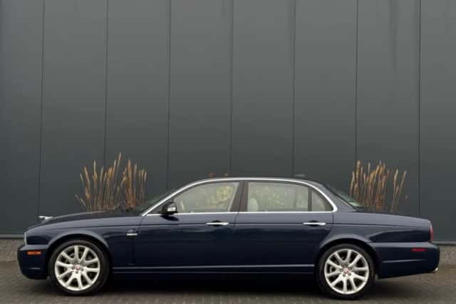 Jaguar XJ (2008) thumbnail 4