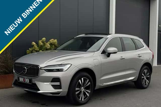 Volvo XC60 (2022) thumbnail 1