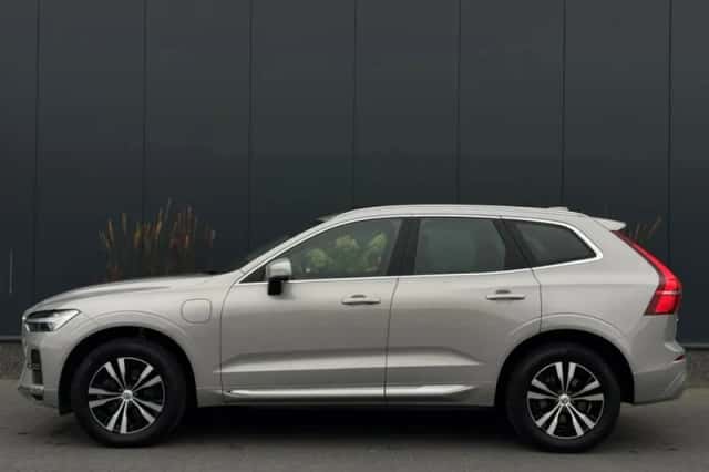 Volvo XC60 (2022) thumbnail 4