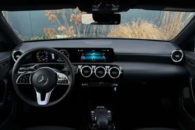 Mercedes-Benz CLA-Klasse (2020) thumbnail 2