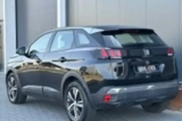 Peugeot 3008 (2020) thumbnail 6