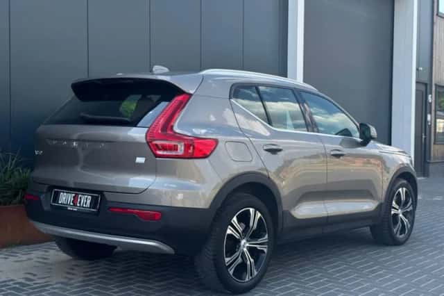 Volvo XC40 (2020) thumbnail 3