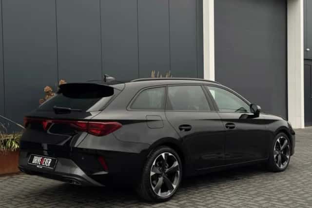 CUPRA Leon Sportstourer (2025) thumbnail 3
