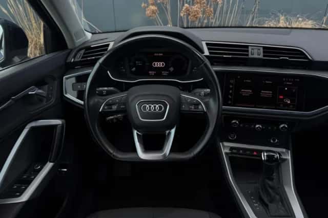 Audi Q3 Sportback (2021) thumbnail 2