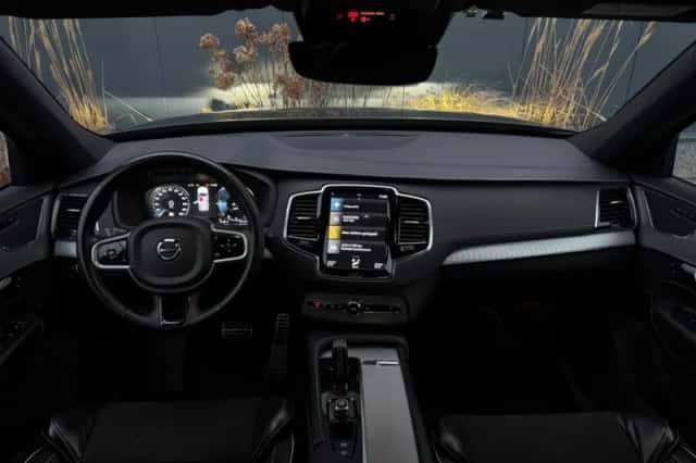 Volvo XC90 (2021) thumbnail 2