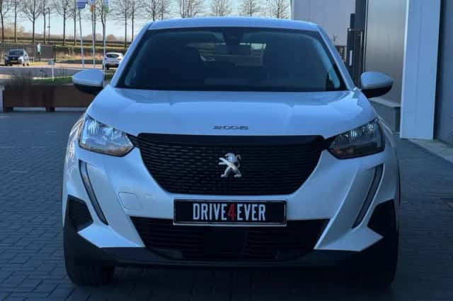 Peugeot 2008 (2021) thumbnail 6