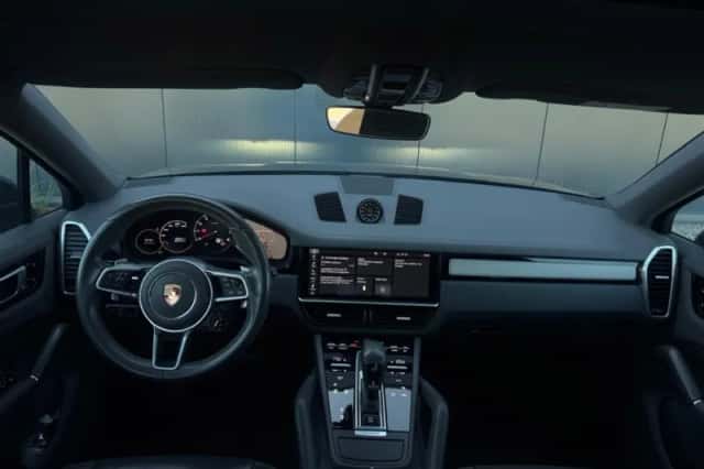 Porsche Cayenne Coupé (2019) thumbnail 2
