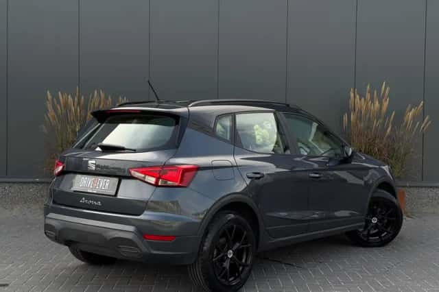 SEAT Arona (2022) thumbnail 3