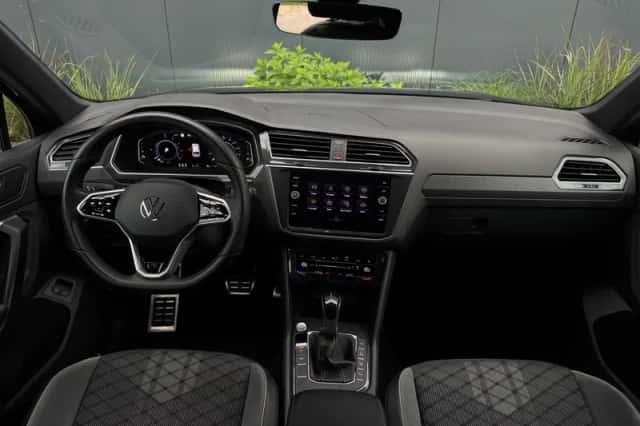 Volkswagen Tiguan (2022) thumbnail 2