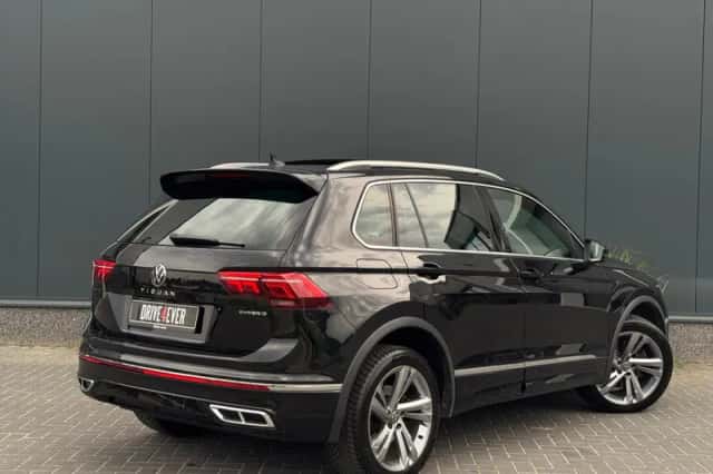 Volkswagen Tiguan (2022) thumbnail 3