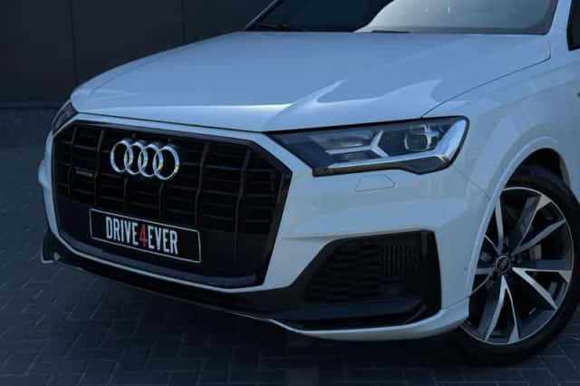Audi Q7 (2023) thumbnail 5
