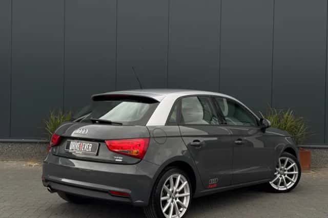 Audi A1 (2017) thumbnail 3