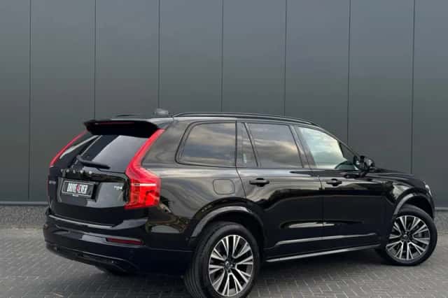 Volvo XC90 (2024) thumbnail 3