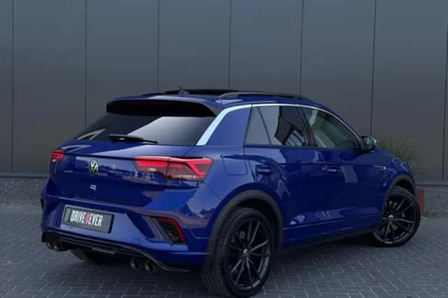 Volkswagen T-Roc (2021) thumbnail 3