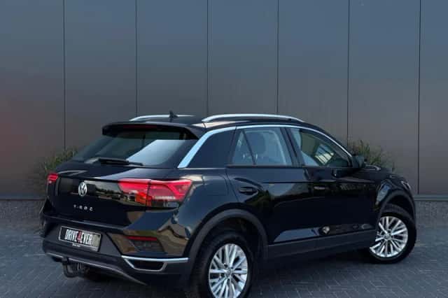 Volkswagen T-Roc (2020) thumbnail 3