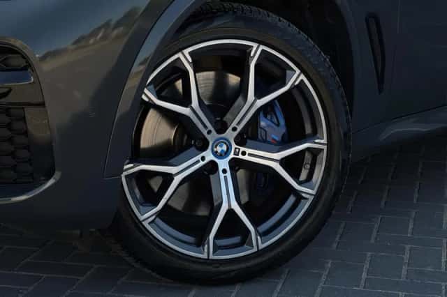 BMW X5 (2023) thumbnail 6