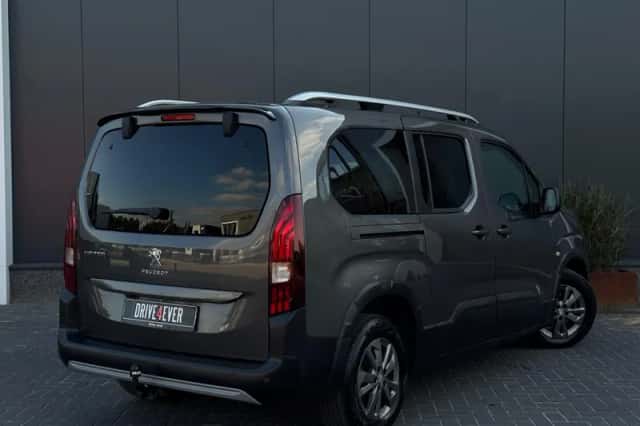Peugeot Rifter (2022) thumbnail 3