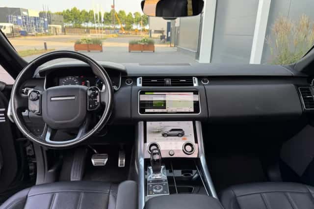 Land Rover Range Rover Sport (2018) thumbnail 2
