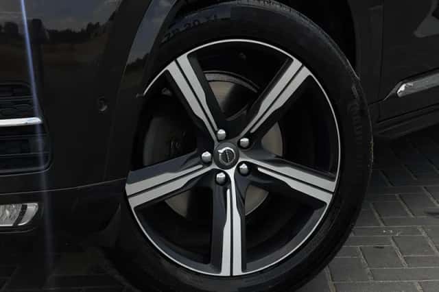 Volvo XC90 (2016) thumbnail 5