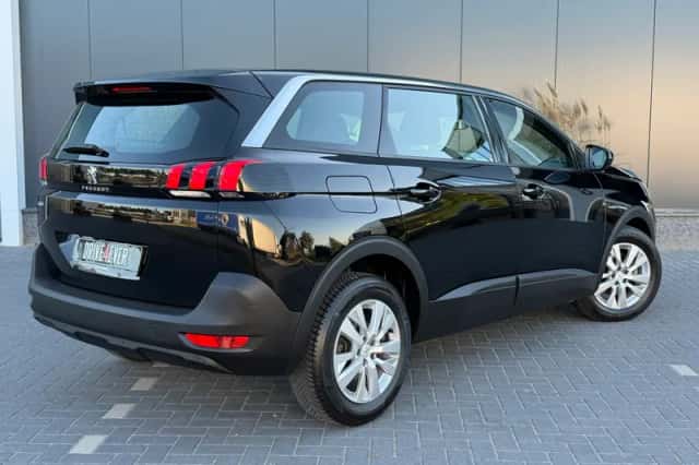 Peugeot 5008 (2023) thumbnail 3