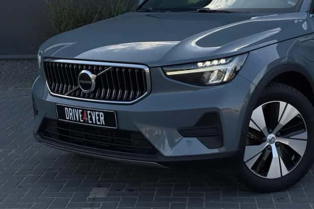Volvo XC40 (2023) thumbnail 5