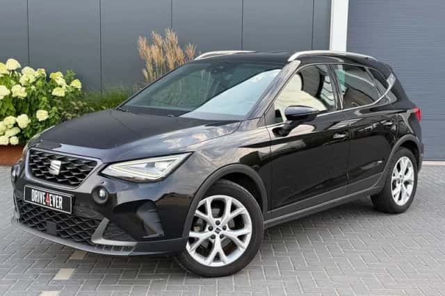 SEAT Arona (2023) thumbnail 1