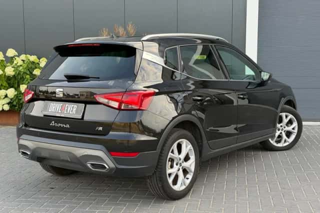 SEAT Arona (2023) thumbnail 3