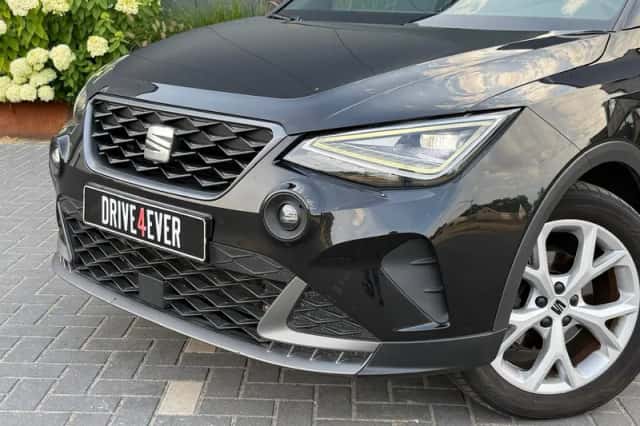 SEAT Arona (2023) thumbnail 6