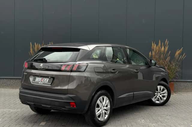 Peugeot 3008 (2021) thumbnail 3