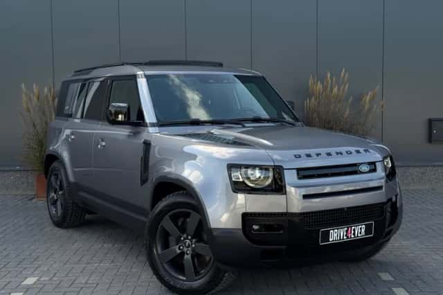 Land Rover Defender (2021) thumbnail 4
