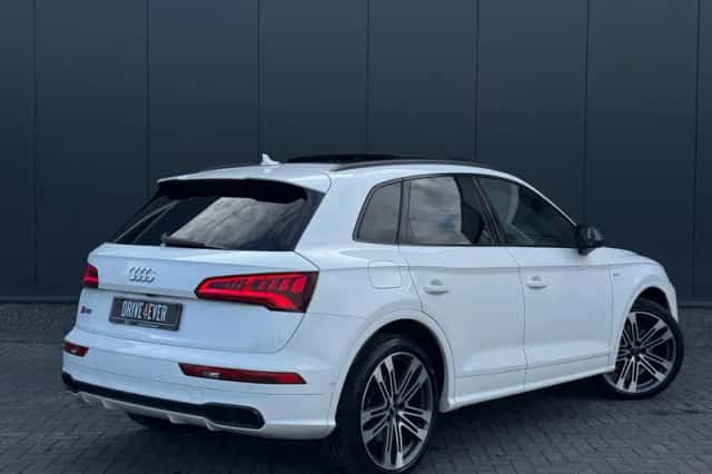 Audi SQ5 (2017) thumbnail 3