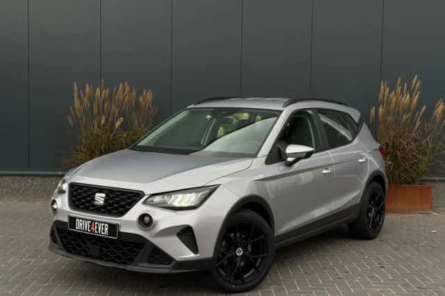 SEAT Arona (2023) thumbnail 1