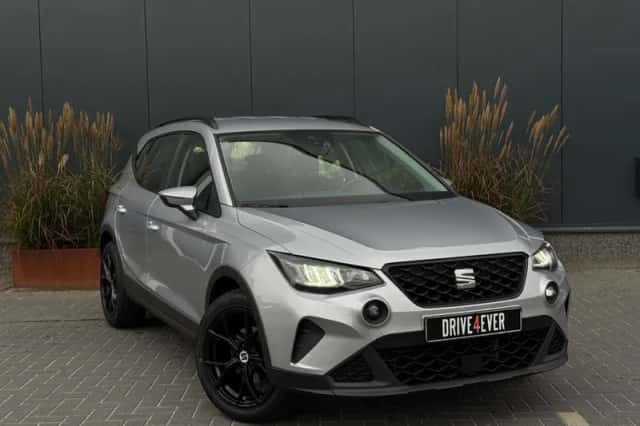 SEAT Arona (2023) thumbnail 4