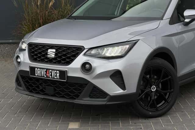 SEAT Arona (2023) thumbnail 6