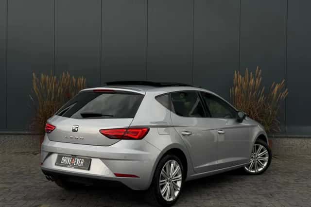 SEAT Leon (2019) thumbnail 3